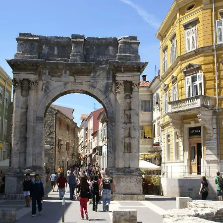 Spacious Apartment Pula In Istria, Croatia * Medulin