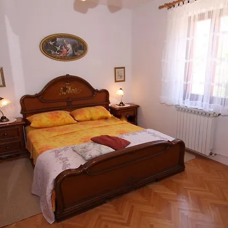 Spacious Apartment Pula In Istria, Croatia *