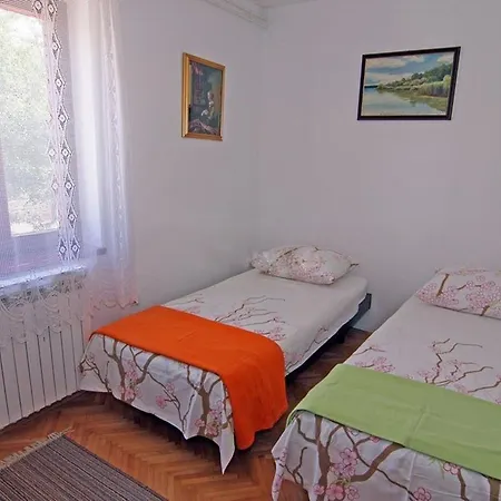 Appartamento Spacious Apartment Pula In Istria, Croatia Medolino