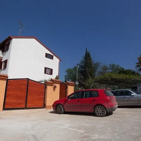 Spacious Apartment Pula In Istria, Croatia Appartamento Medolino